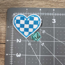 Load image into Gallery viewer, Set of 9 Checker Heart Embroidered Adhesive Patchs
